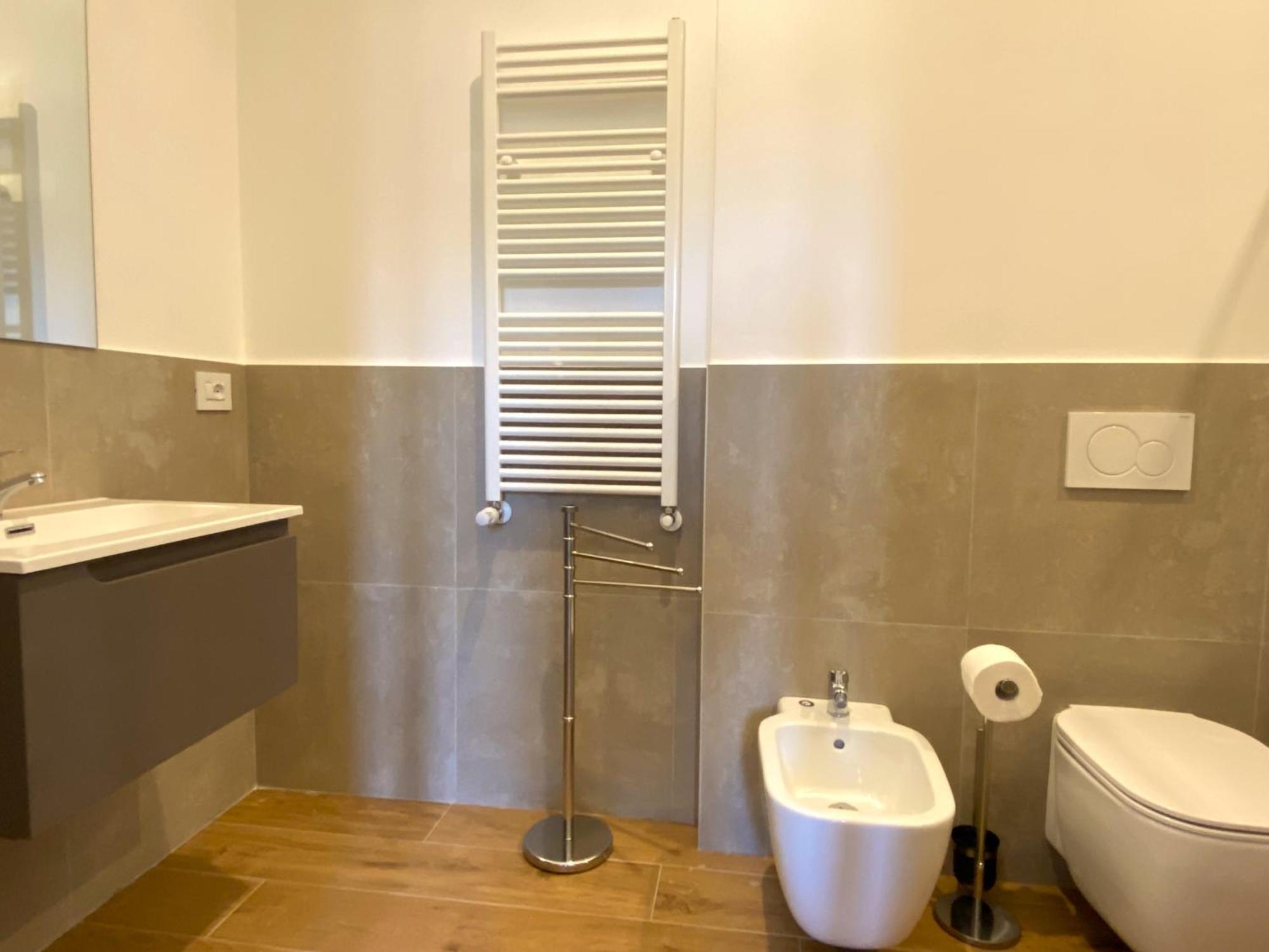 Avantgard Rooms Red Carpet Болонья Экстерьер фото