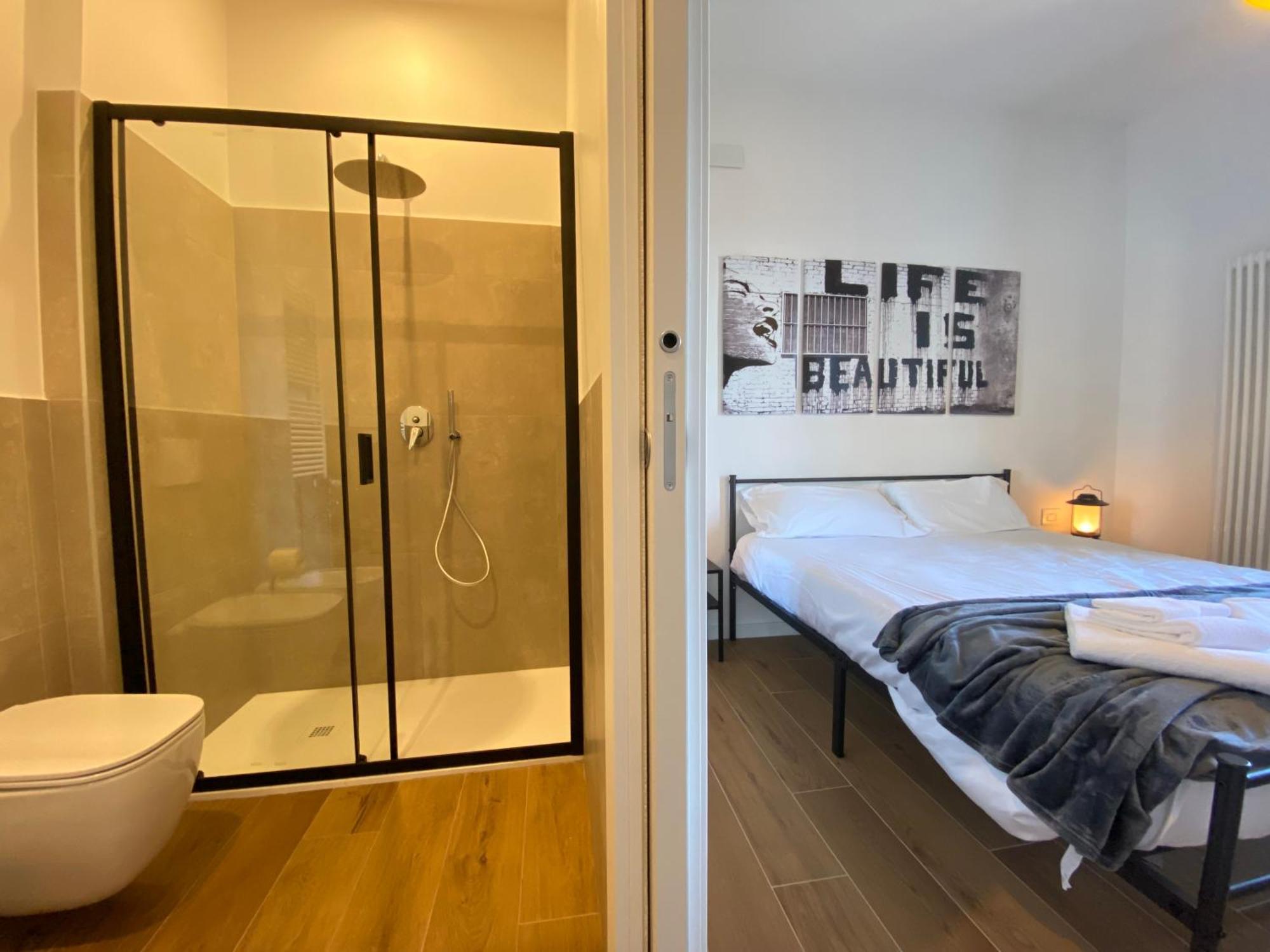 Avantgard Rooms Red Carpet Болонья Экстерьер фото