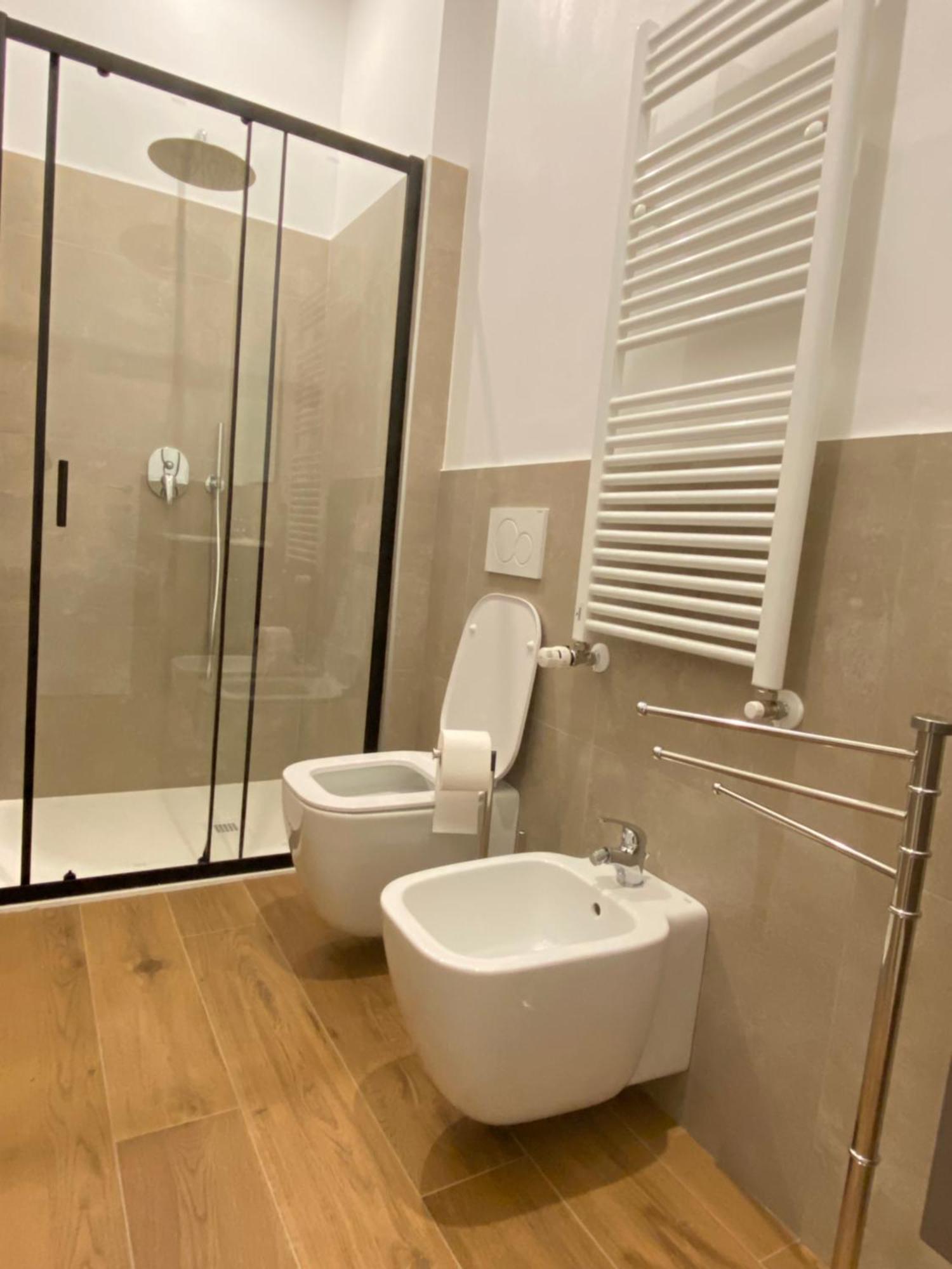 Avantgard Rooms Red Carpet Болонья Экстерьер фото