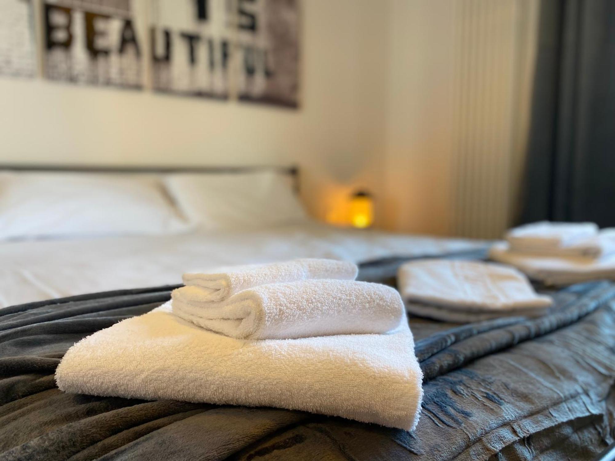 Avantgard Rooms Red Carpet Болонья Экстерьер фото